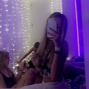 Meet your Posher, Mikayla